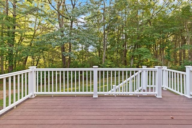 2 New Meadow Lane, Topsfield, MA 01983