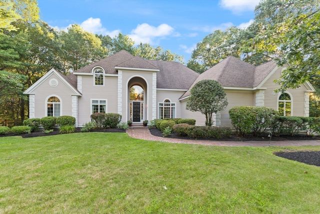 2 New Meadow Lane, Topsfield, MA 01983