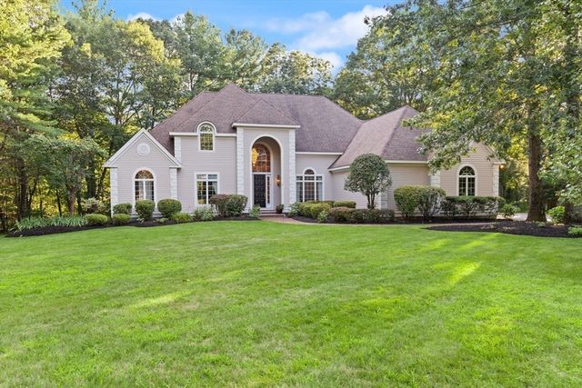 2 New Meadow Lane, Topsfield, MA 01983