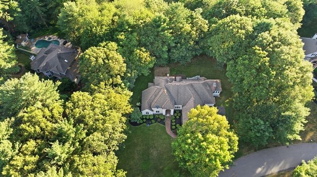 2 New Meadow Lane, Topsfield, MA 01983