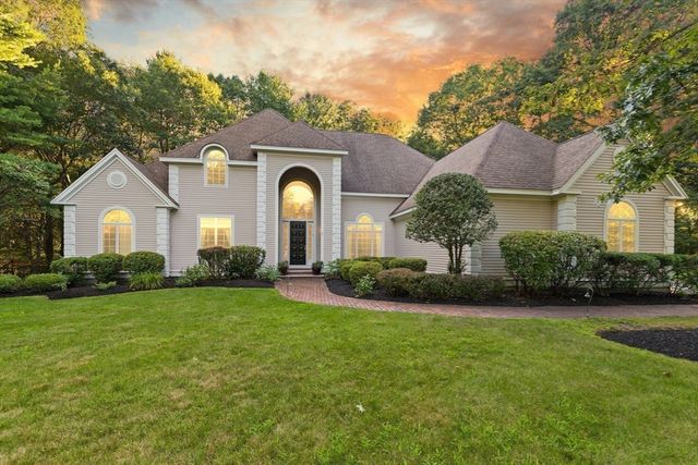 2 New Meadow Lane, Topsfield, MA 01983