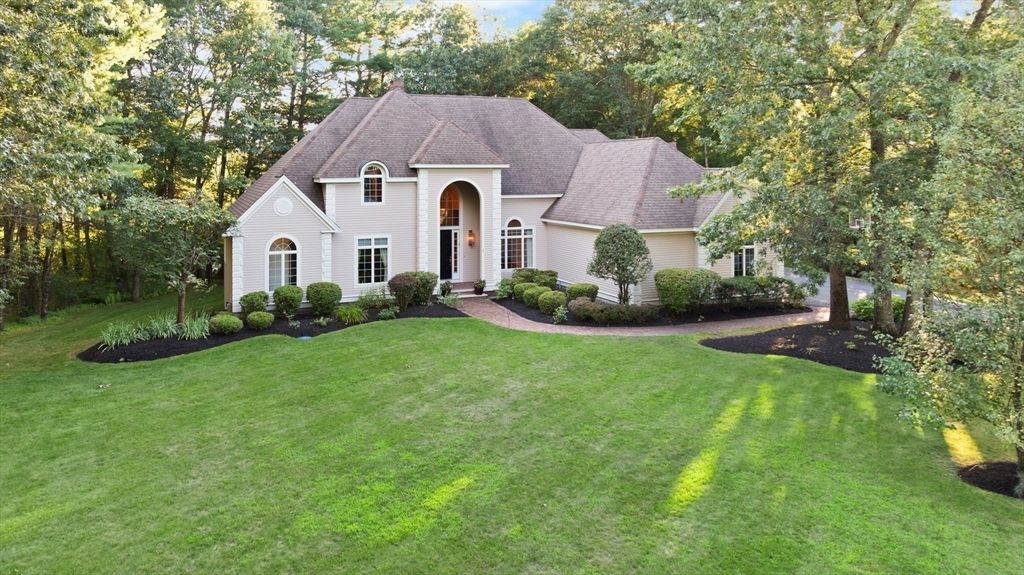 2 New Meadow Lane, Topsfield, MA 01983