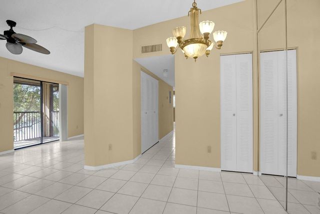 9933 N Belfort Circle 201, Tamarac, FL 33321