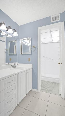 9933 N Belfort Circle 201, Tamarac, FL 33321