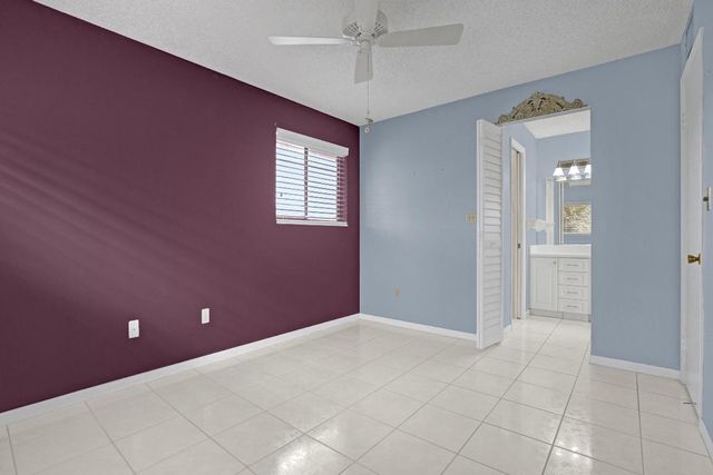 9933 N Belfort Circle 201, Tamarac, FL 33321