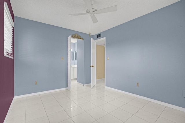 9933 N Belfort Circle 201, Tamarac, FL 33321