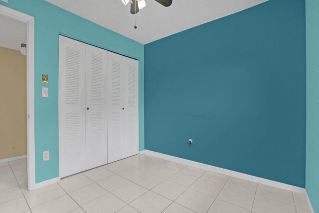 9933 N Belfort Circle 201, Tamarac, FL 33321