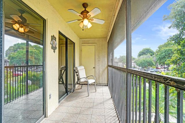 9933 N Belfort Circle 201, Tamarac, FL 33321