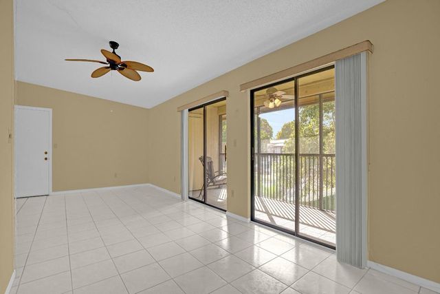 9933 N Belfort Circle 201, Tamarac, FL 33321