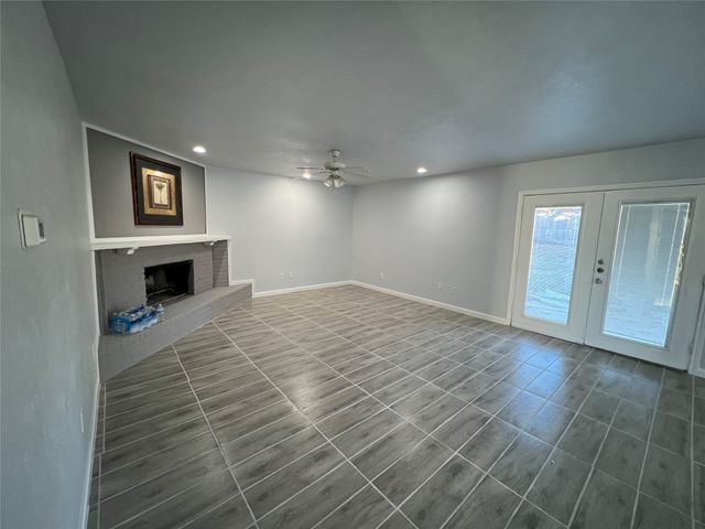 1911 Primrose Lane, Arlington, TX 76014