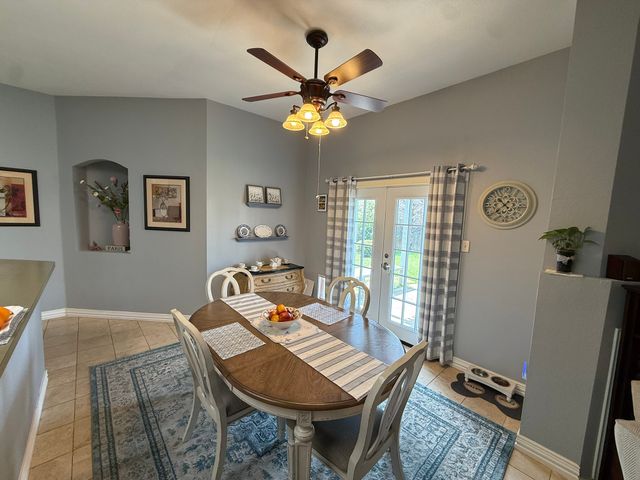 1202 Golden View Court, Arlington, TX 76001
