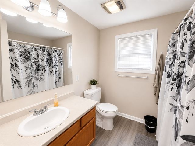 18 Frongillo Farm Rd, Worcester, MA 01604