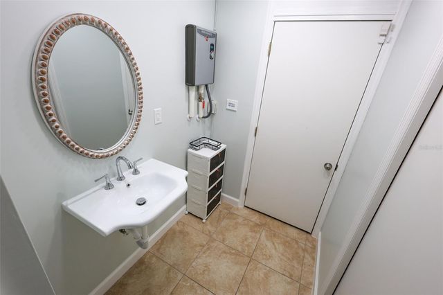 3104 W NORTH A STREET, Tampa, FL 33609