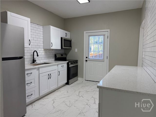 728 W 39th Street, Savannah, GA 31415