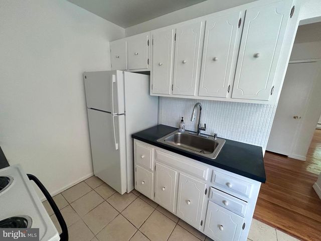 121-I THE ORCHARD, East Windsor, NJ 08512