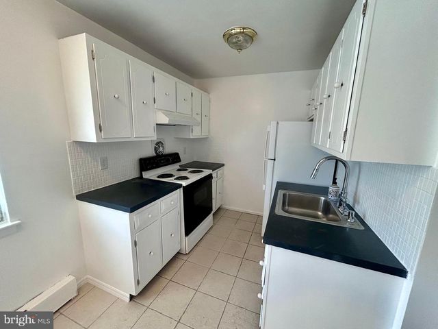 121-I THE ORCHARD, East Windsor, NJ 08512