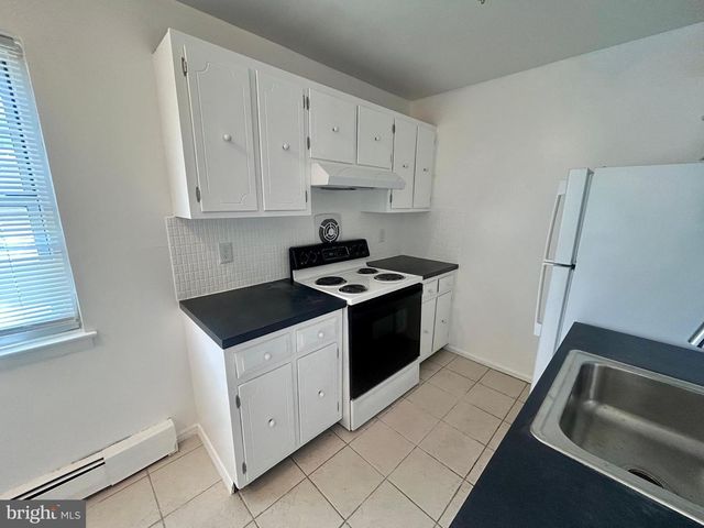 121-I THE ORCHARD, East Windsor, NJ 08512