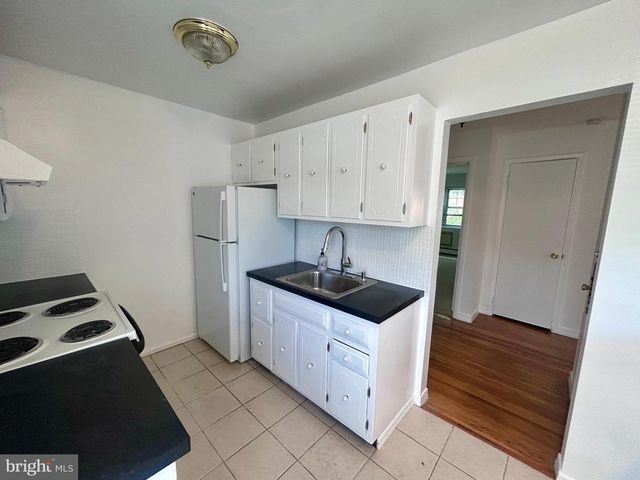 121-I THE ORCHARD, East Windsor, NJ 08512
