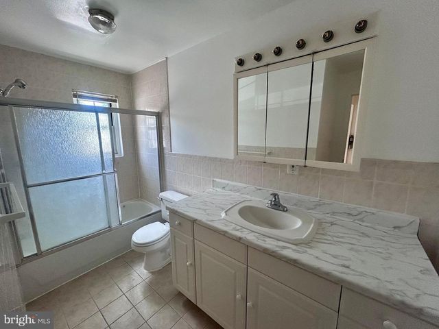 121-I THE ORCHARD, East Windsor, NJ 08512