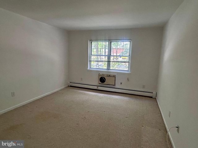 121-I THE ORCHARD, East Windsor, NJ 08512