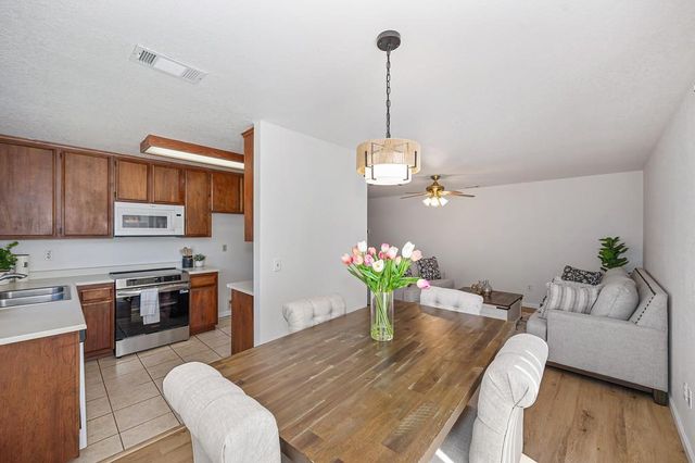 8668 Western Sun Way, Sacramento, CA 95828