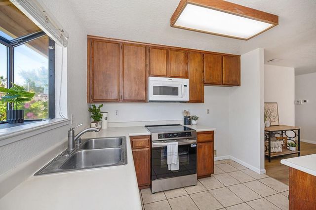 8668 Western Sun Way, Sacramento, CA 95828