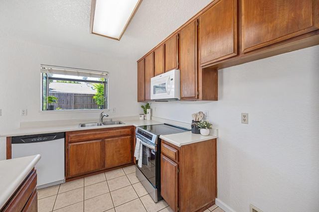 8668 Western Sun Way, Sacramento, CA 95828