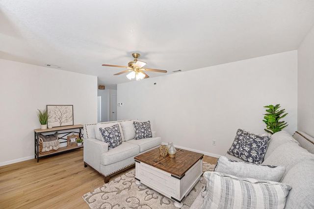 8668 Western Sun Way, Sacramento, CA 95828