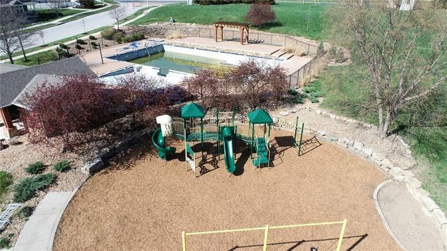 1201 SW Corinthian Lane, Lee's Summit, MO 64081