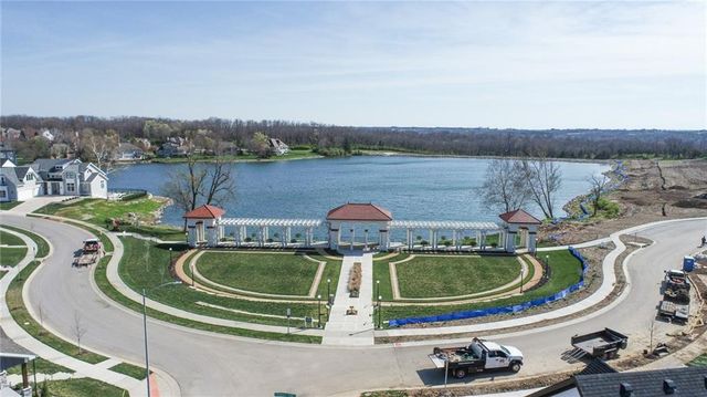 1201 SW Corinthian Lane, Lee's Summit, MO 64081