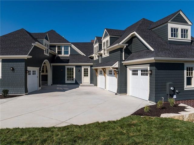 1201 SW Corinthian Lane, Lee's Summit, MO 64081