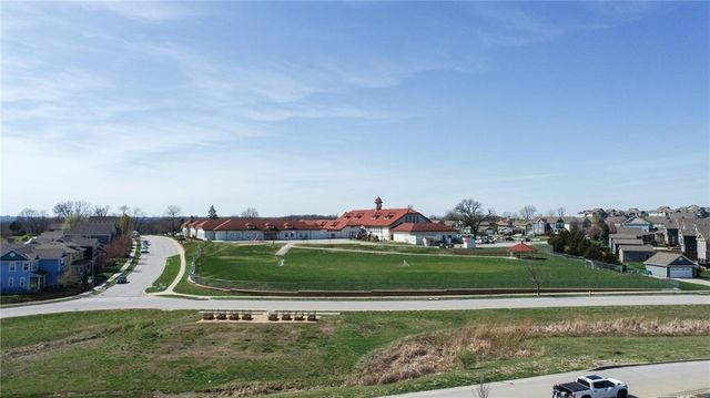1201 SW Corinthian Lane, Lee's Summit, MO 64081