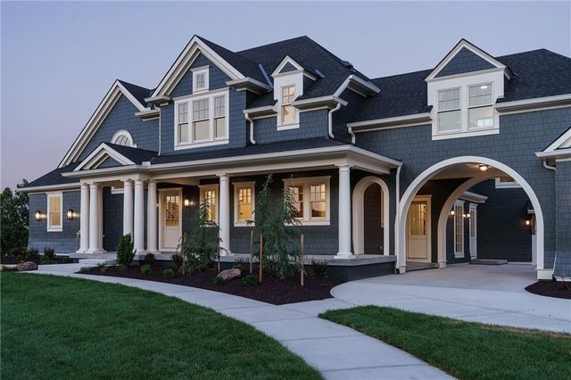 1201 SW Corinthian Lane, Lee's Summit, MO 64081