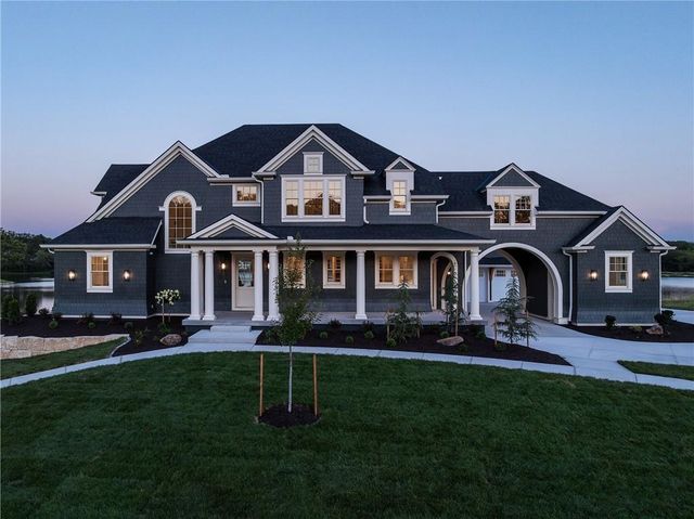 1201 SW Corinthian Lane, Lee's Summit, MO 64081