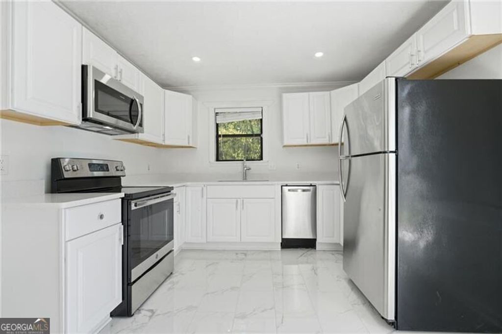 129 Sandalwood Circle, Lawrenceville, GA 30046 — photo 4