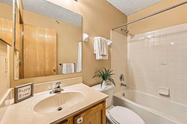 1143 Insco Loop, Blacklick, OH 43004