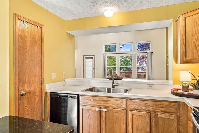 1143 Insco Loop, Blacklick, OH 43004