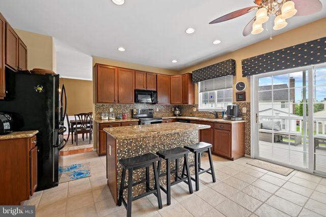2129 RED LEAF CT, Gambrills, MD 21054