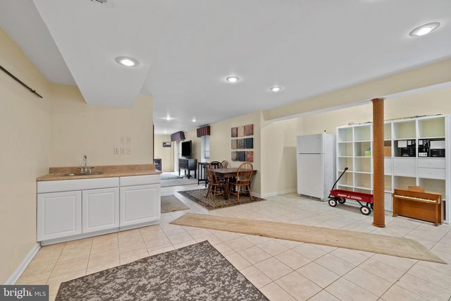 2129 RED LEAF CT, Gambrills, MD 21054