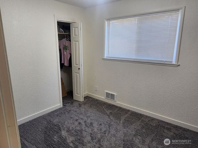 285 Mast Avenue NW, Ocean Shores, WA 98569