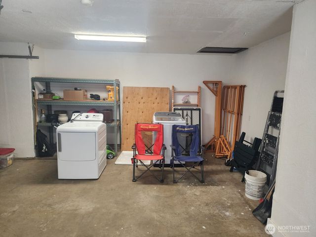 285 Mast Avenue NW, Ocean Shores, WA 98569