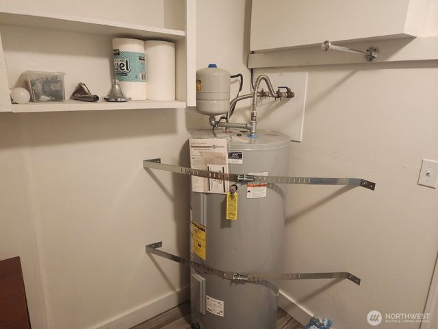 285 Mast Avenue NW, Ocean Shores, WA 98569