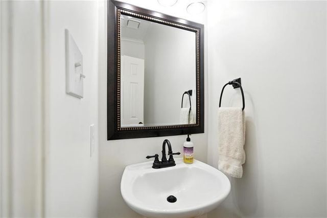 1377 Downington NW Lane, Acworth, GA 30101