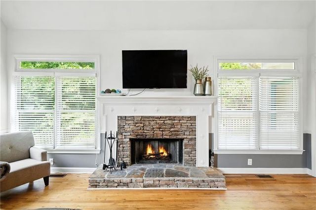 1377 Downington NW Lane, Acworth, GA 30101