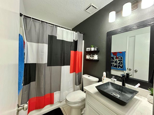 249 Corkwood, Lake Jackson, TX 77566