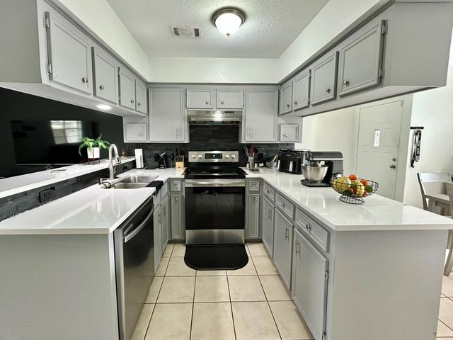 249 Corkwood, Lake Jackson, TX 77566