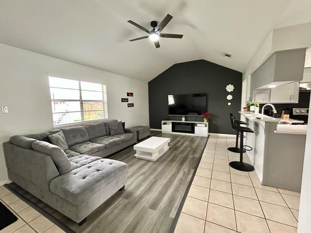 249 Corkwood, Lake Jackson, TX 77566