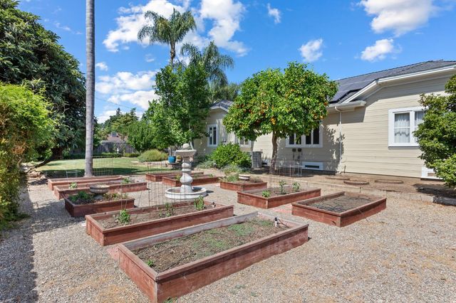 5119 E Foppiano Ln, Stockton, CA 95212