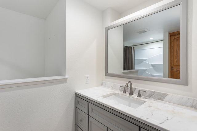 5119 E Foppiano Ln, Stockton, CA 95212