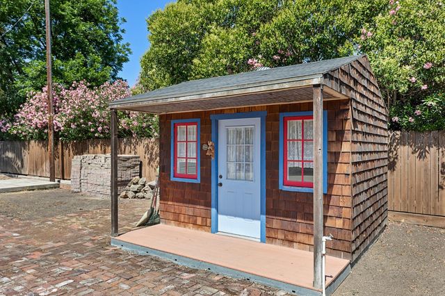 5119 E Foppiano Ln, Stockton, CA 95212